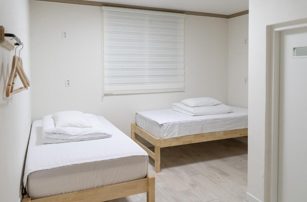 גייאונגג'ו Hwarang Guesthouse מראה חיצוני תמונה